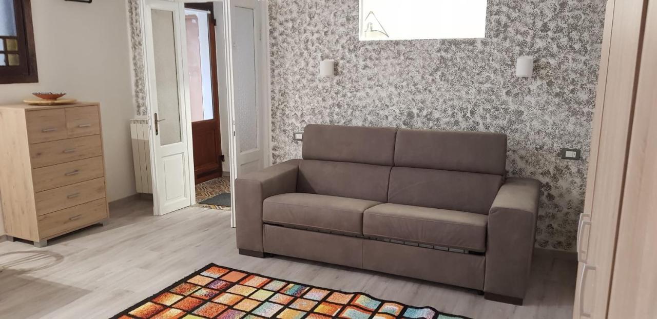 Mansarde & Suite Maison 1706 Lago Orta Borgomanero Dış mekan fotoğraf